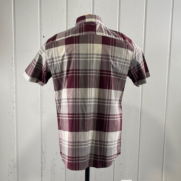 *Apt. 9 Men’s Slim Fit  Button Down Short Sleeve Shirt - Picture 7 of 7